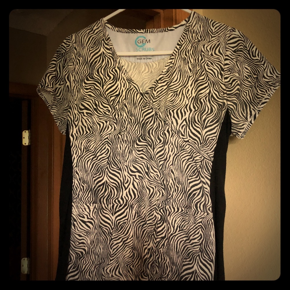Scrub top